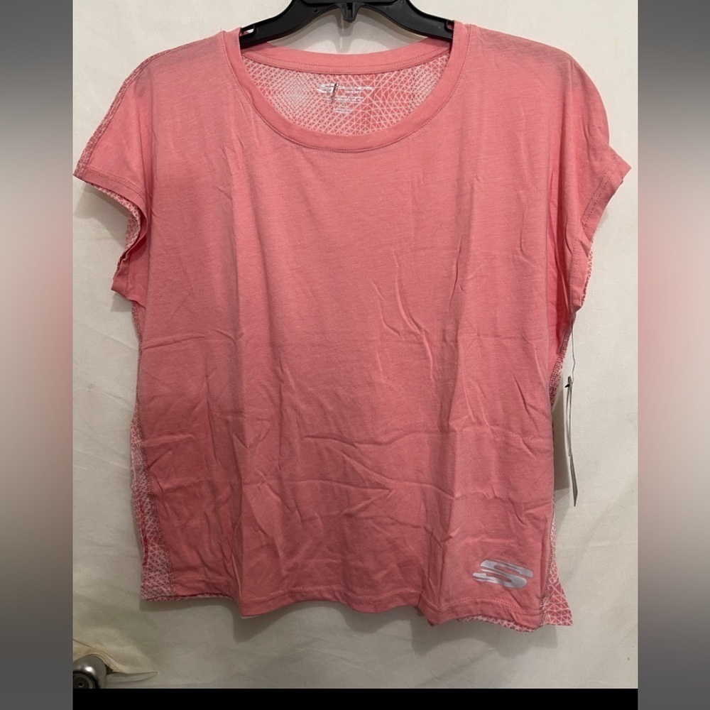 Women peach short sleeve sketcher top
